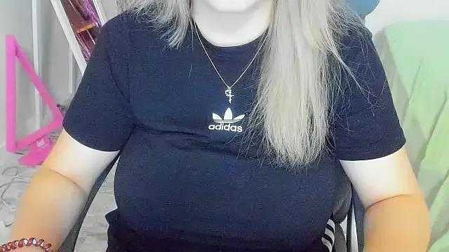Honey-Rilliy from StripChat is Freechat