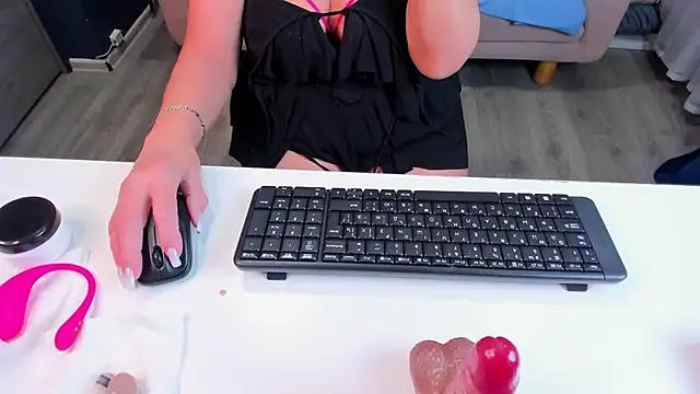 Girls: try live performances with matured performers, from dancing to quirks, in a variety of beautiful sex cams.