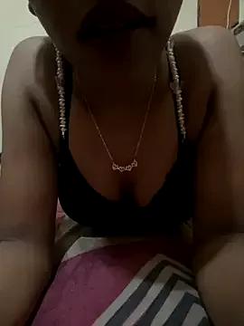 hottiexxxmexxx from StripChat is Freechat