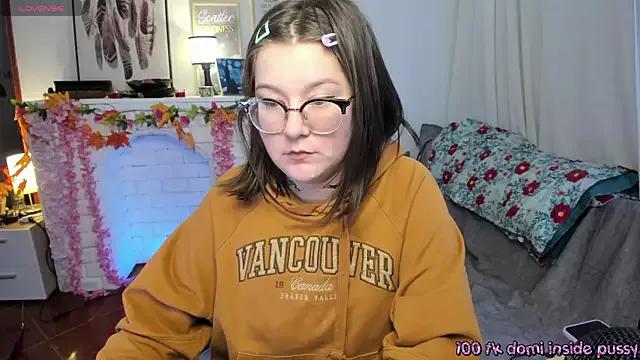 HunnyyLove from StripChat