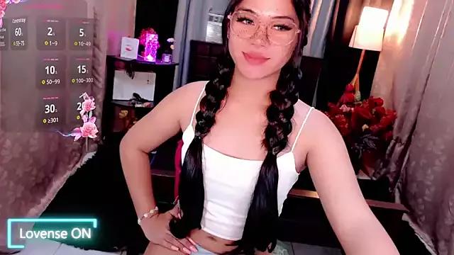 IamRaeganDolls69 from StripChat is Freechat