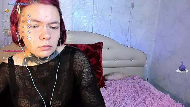 Icewoman_holdbb from StripChat is Freechat