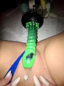 Iitaniee from StripChat