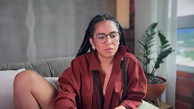 illaroom from StripChat