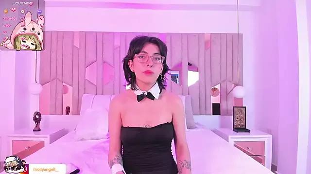 Girls: try live performances with matured performers, from dancing to quirks, in a variety of beautiful sex cams.