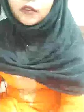 Indian-Nazia from StripChat is Freechat