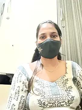 indianliza from StripChat