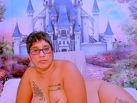 indianroxy from StripChat