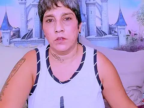 indianroxy from StripChat