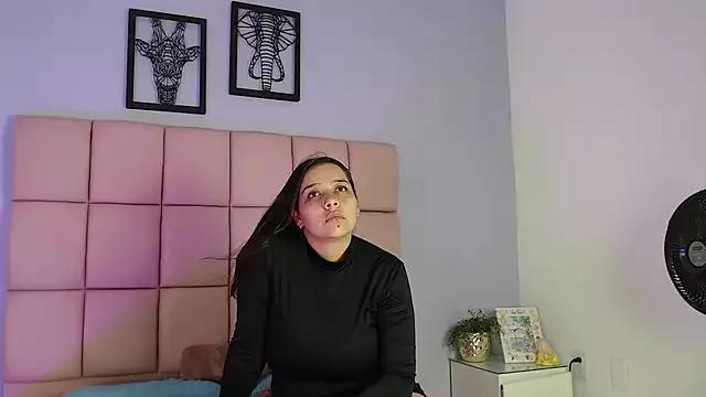 IndiianaConnor from StripChat is Freechat