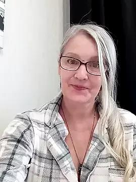 irinamaux on StripChat 