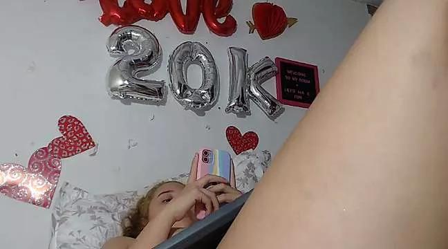 iris3019 on StripChat 