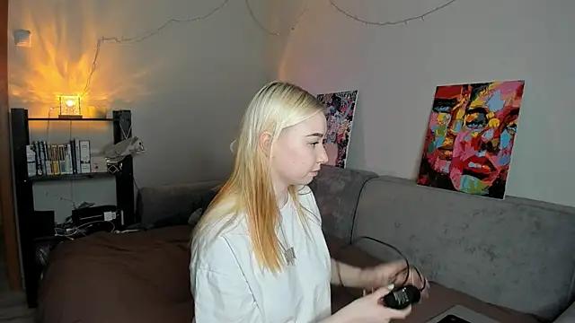 Iris_Meyer1 from StripChat
