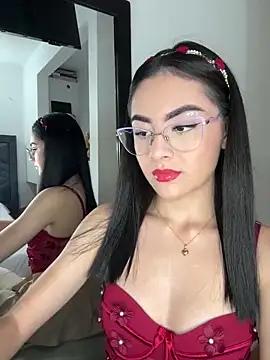 IrisBrowm from StripChat