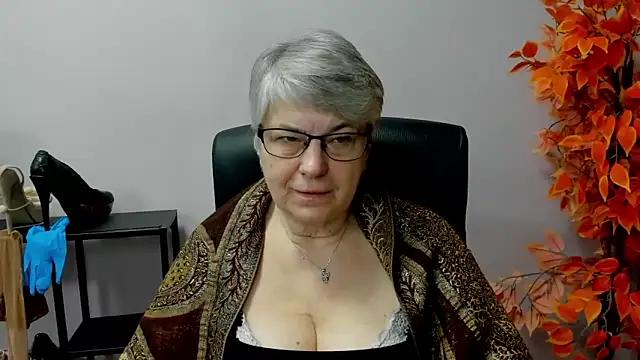 IrisDream from StripChat