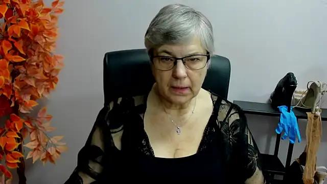 IrisDream from StripChat