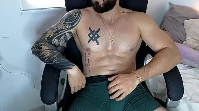 Isaac_Carter from StripChat
