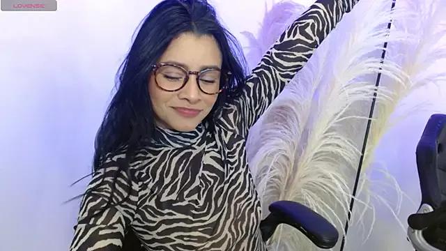 IsabelleColette from StripChat is Freechat