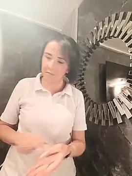 IsisBlake from StripChat