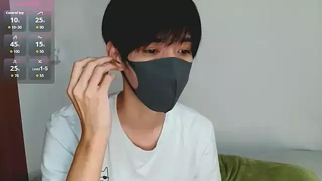itsme_LEON from StripChat is Freechat