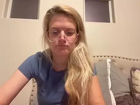 itsrileyxrose from StripChat is Freechat