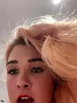 Photos of Itzz_lolareign from StripChat is Freechat