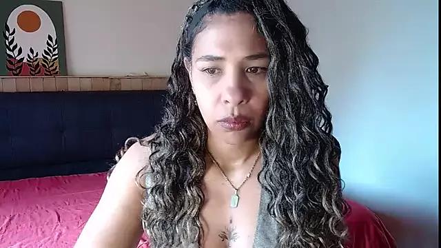 IVONNE_COLLINS33 from StripChat is Freechat