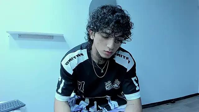JackesTaylor from StripChat is Freechat