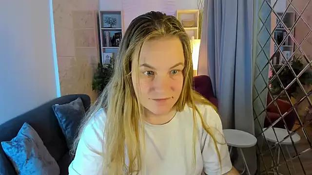 JadeSoft from StripChat is Freechat