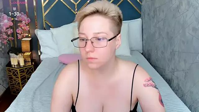 JaneBellamy from StripChat is Freechat