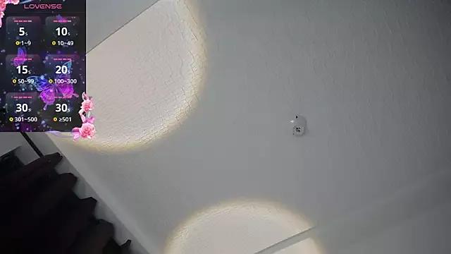 janna_isa from StripChat