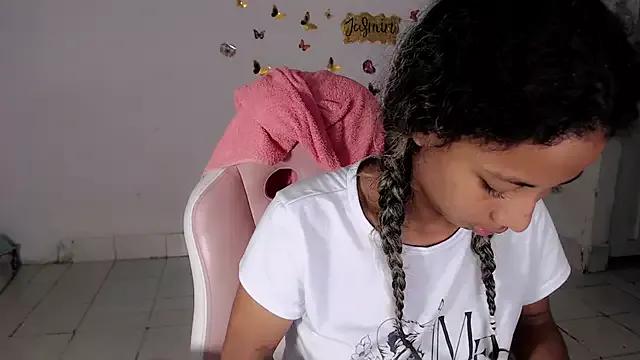 jasmin_brunette_ from StripChat is Freechat
