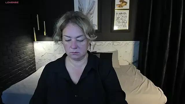 JenniferLight from StripChat