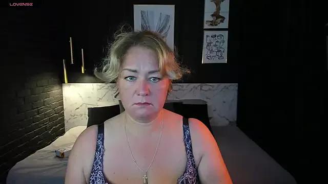 JenniferLight from StripChat