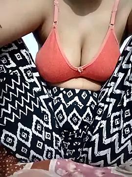 jenny4you from StripChat