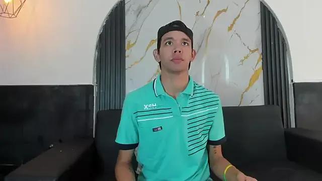 jeremytonner from StripChat is Freechat