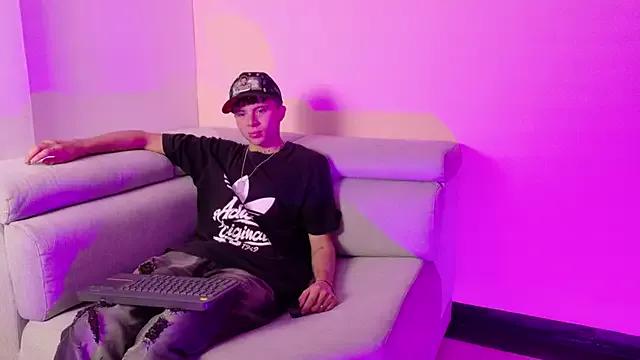JESSYANDBLACK from StripChat