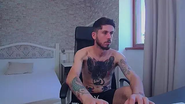 JonahShaw from StripChat is Freechat