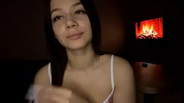 Juicy_Malinka from StripChat is Freechat