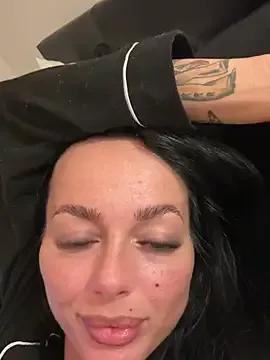 Photos of juicylucie from StripChat is Freechat