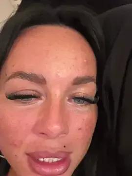 juicylucie from StripChat is Freechat