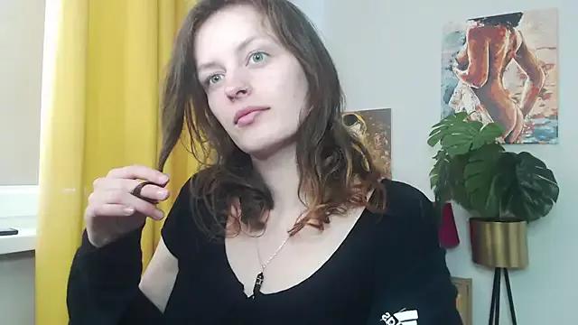 juicyNadine from StripChat is Freechat