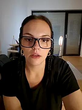 JUJUICY- webcams show profile image 