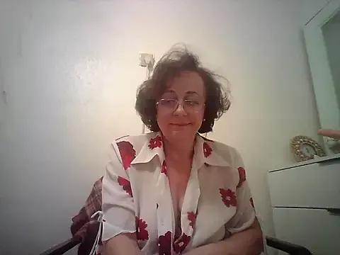 Julia54391 webcams show profile image 