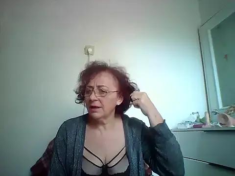 Julia54391 from StripChat is Freechat