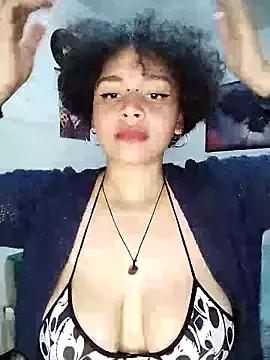 Photos of julieta_robert from StripChat is Freechat