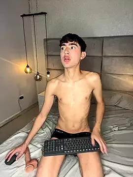justinbeer_ from StripChat is Freechat