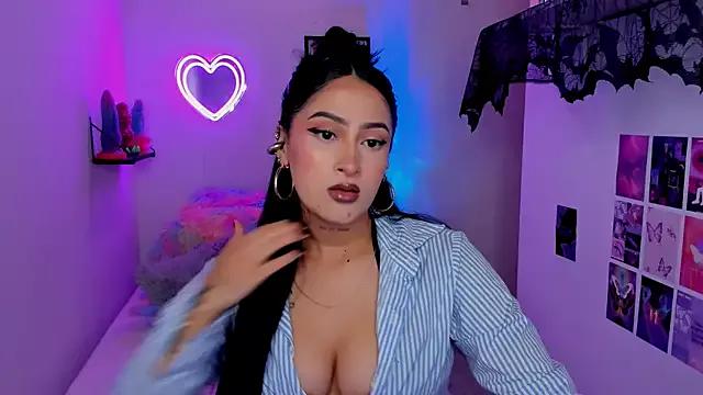 Kaaiiri from StripChat