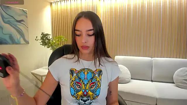 Girls: try live performances with matured performers, from dancing to quirks, in a variety of beautiful sex cams.