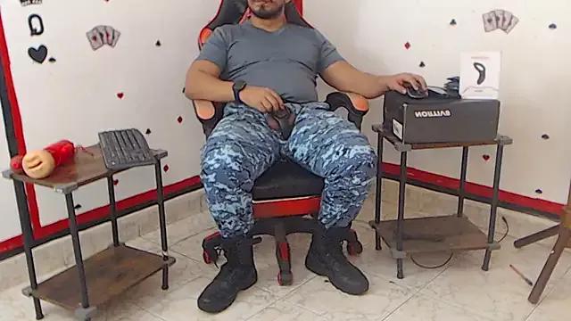 KalethBigDick from StripChat is Freechat